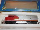 5024e Ahm Ho Scale Powered Santa Fe Fm Locomotive Nib