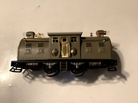 Lionel Pre-war O-gauge 254 Electric Engine With Reverse Switch Olive Green