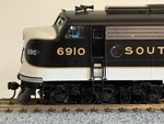 Proto 2000 Southern Rwy. E8 Loco With Dcc Sound /currentkeeper #6910 Tuxedo. Fixed Price $145.00.