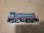 Atlas Ho Southern Pacific S3 Switcher #8827 W/kadee. Fixed Price $99.99.