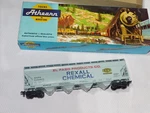 Athearn Scale #1909 55' Acf Center Flow Hopper Rexall Chemical Shpx #52508. Fixed Price $11.99.