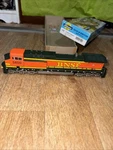 Athearn Ho Scale - AC4400 Powered Bnsf Hertiage #1 #5600 Runs Well. Fixed Price $125.00.