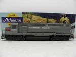 Athearn Southern Pacific SDP40 Powered Locomotive # 9263 Ho Scale Used. Fixed Price $50.00.