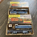 Lot Of 2 Scale Hobbytown Boston Alco Road Switcher Blue. Fixed Price $45.00.