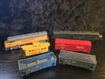 Vtg Life-like Ho Scale Train Lot 2 Diesel Locomotives, 3 Freight Cars, Caboose. Fixed Price $28.00.