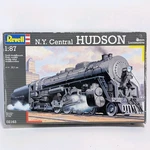 Revell Nyc Hudson Steam Locomotive 1/87 Scale Static Plastic Model Kit C2003. Fixed Price $45.99.