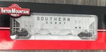 Intermountain Railway Rtr 45348-01 4750 3-BAY Covered Hopper Southern Nib. Fixed Price $36.99.