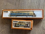 Tyco Ho Golden Eagle Diesel Locomotive 1102 & Caboose 2PC Train Cars Boxed. Fixed Price $49.99.