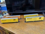 4 Ho Train Railway Rr Cars: 3 Burlington Northern & 1 Bangor Maine Box. Fixed Price $19.97.
