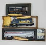 Athearn Ho Blue Box Unbuilt Nos Locomotive Lot Santa Fe Rio Grande Amtrak. Fixed Price $215.00.