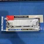 Walthers 932-41201 Union Pacific Evans 4780 3-BAY Covered Hopper Up Mkt #4102. Fixed Price $30.00.