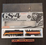 Lionel Ho GS4 Northern 484 Southern Pacific Daylight 5-6500 Plus Observation Car. Fixed Price $150.00.