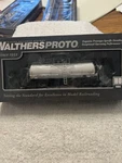 Walters Proto 40 16,000 Gallon Funnel Flow Tank Car Jmhx #69029 Ho Scale. Fixed Price $25.00.