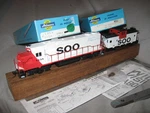 A4120 Ho Athearn 4659 Soo Rr 4434 Emd GP38-2 Diesel Loco + Wide Vision Caboose. Fixed Price $115.00.