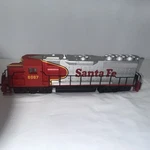 Ho Bachmann Santa Fe Rr Emd GP40 Diesel Locomotive #6067. Fixed Price $18.99.