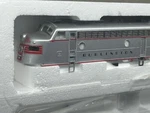 Cb&q - Burlington "chinese Red Hood" Emd E8/9 Dc Loco Scale New Oop. Fixed Price $143.95.