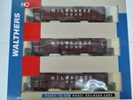 Walthers Ho Scale Milwaukee Road 61' Wood Chip Car 3-PACK Ready-to-run Train Set. Fixed Price $148.99.