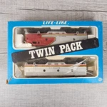 Vintage Tyco Santa Fe Locomotive #4015 Ho Scale Train Car & Passenger. Fixed Price $22.49.