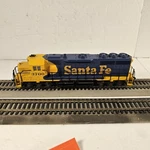 Santa Fe Gp 40 Diesel Powered. Atlas Cat 7031 Ho Rn 3700 Os Loop.. Fixed Price $65.00.
