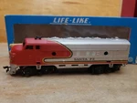 Life-like Ho Scale Santa F-7 Locomotive 08689 Exc In Box. Fixed Price $24.99.
