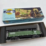 Athearn GP40-2 Powered Burlington Northern #3062 Bnsf Locomotive Train Engine. Fixed Price $49.95.