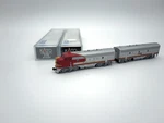 Kato At&sf Super Chief F7A F7B Diesel Set #300 -train 176-2121, 176-2211. Fixed Price $250.00.